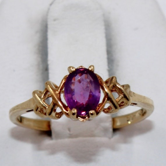 Gorgeous Purple/Pink Sapphire in a 14K Yellow Gol… - image 1
