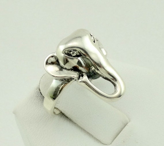 Vintage Hand Made Sterling Silver Lucky Elephant … - image 3