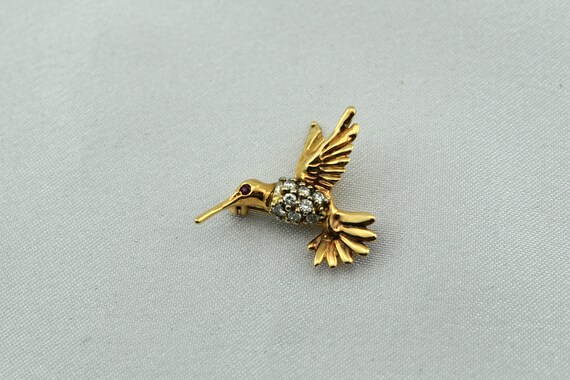 Dazzling 14K Yellow Gold Hummingbird Brooch With … - image 7
