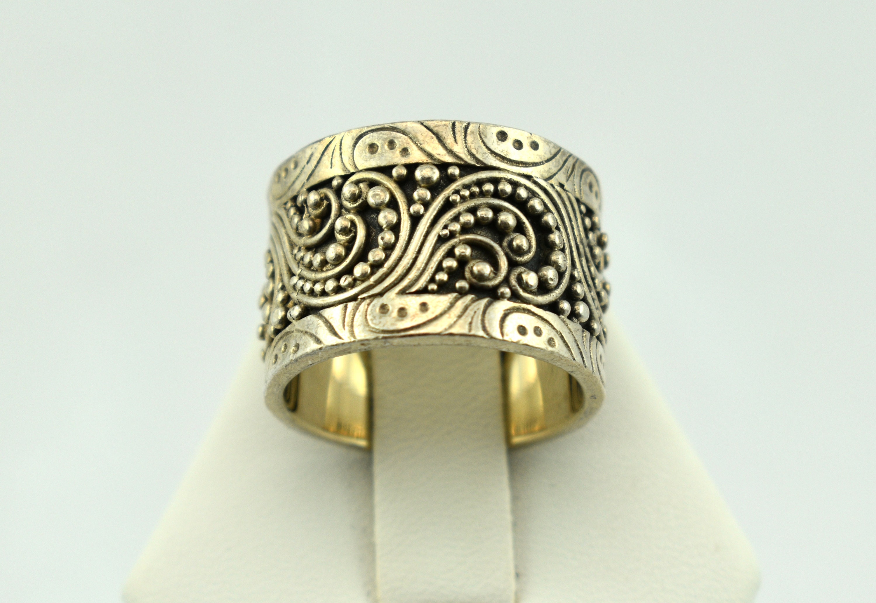 Stunning Wide Vintage Decorative Paisley Sterling Silver