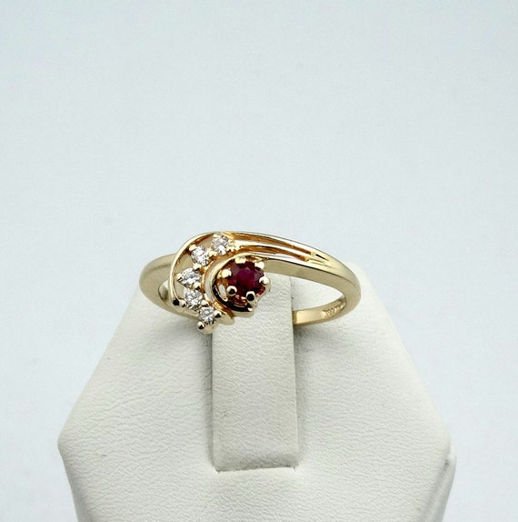Lovely Ruby and Diamond Vintage 14K Yellow Gold R… - image 1