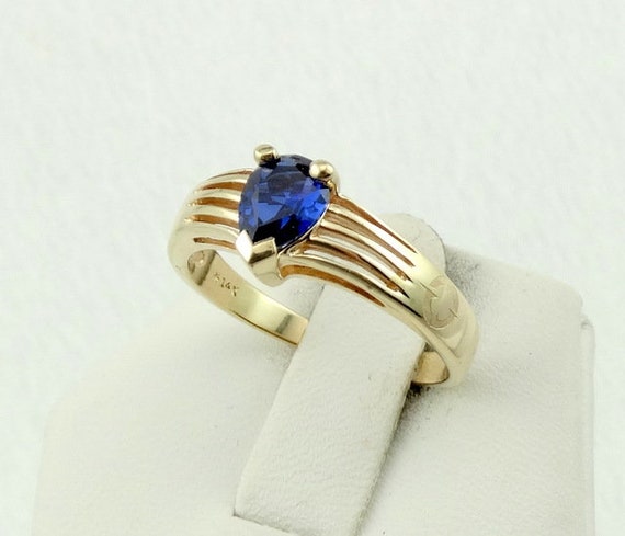 Stunning 14K Yellow Gold and Royal Blue Sapphire … - image 2