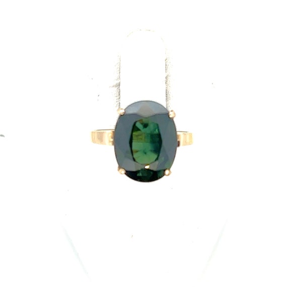 Stunning Large 7.8 Carat Green Sapphire In A Vinta