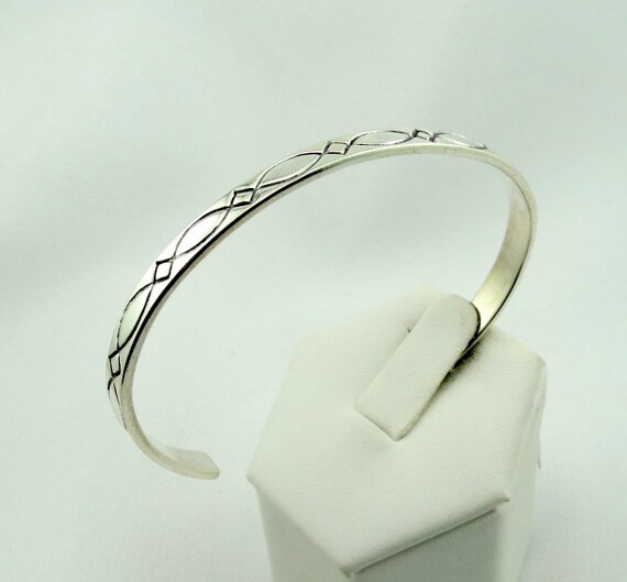 Vintage Repeating Pattern Solid Sterling Silver C… - image 3