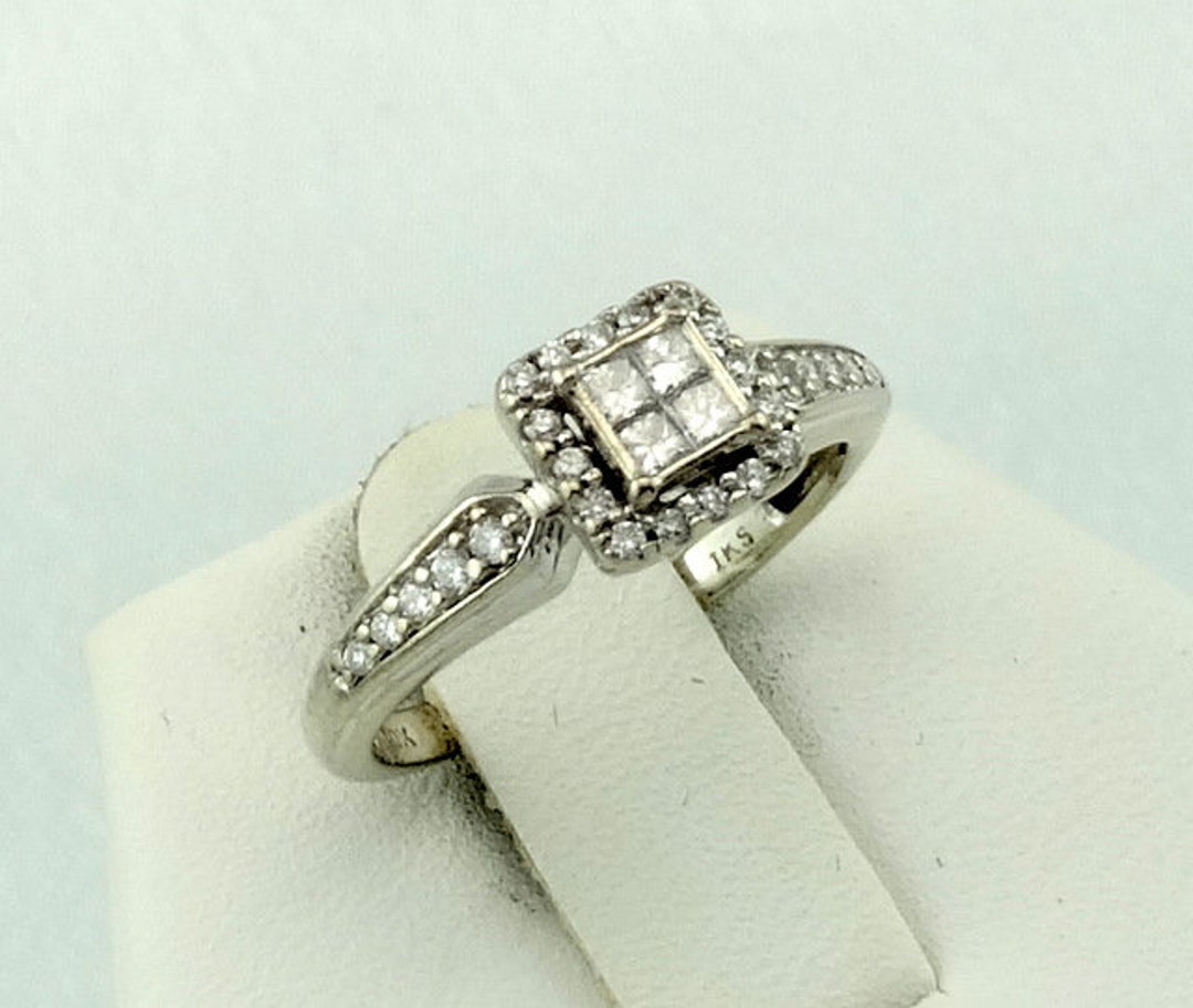 Dazzling Invisible Set Diamonds in A 10K White Gold Ring Size 4 1/2 ...