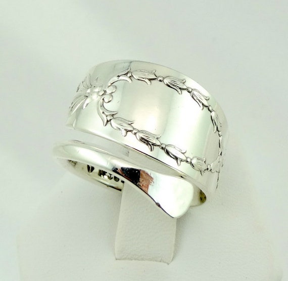 Beautiful Cascading Tulip Pattern Real Vintage Ha… - image 2