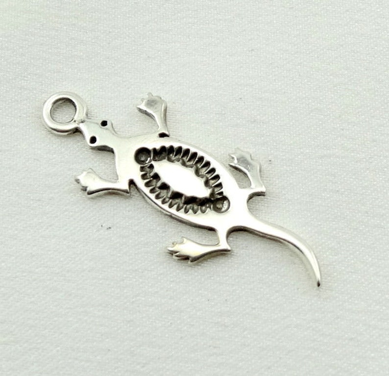 Hopi Lizard Vintage Sterling Silver Charm FREE SHIPPING HOPI-CM9 image 3