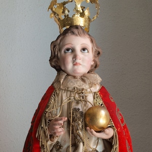 Cage Doll Infant Jesus of Prague Glass Eye 24 inch / 61 cm Statues Spanish Colonial Mannequin Cap i Pota Figure Antique Religious/ H606
