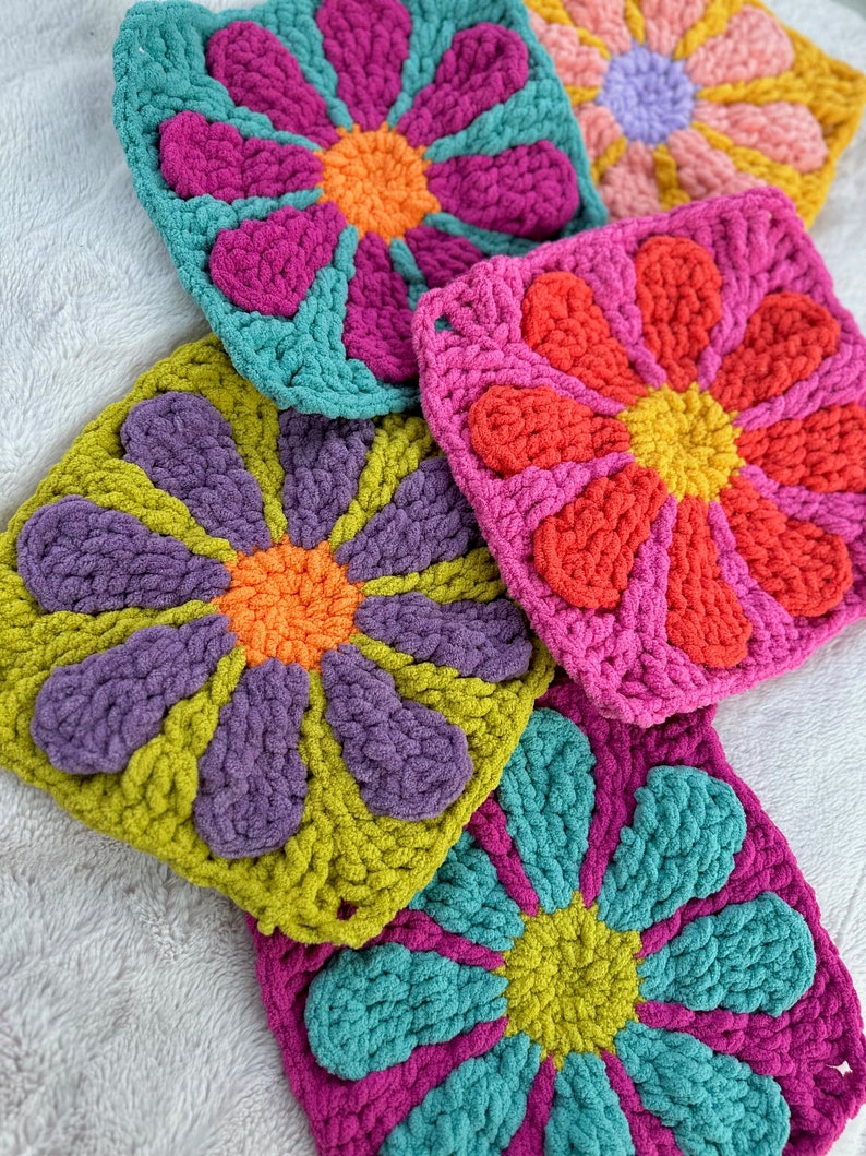 Summer of Love Square Crochet Pattern Crochet Pattern Groovy Blanket Yarn Crochet Retro Daisy Motif image 2