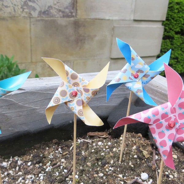 Mini pinwheels, wind spinners for window box, garden, cake decoration, or cat toy
