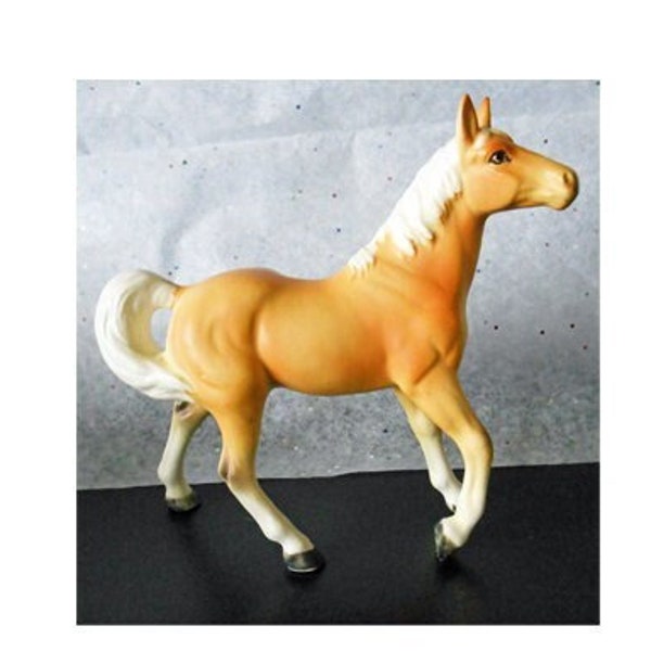 Ceramic / Porcelain Horse -  Golden Palomino Horse - Victoria Ceramics made in Japan