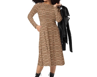 Puede incluir: Vestido midi de manga larga con un patrón geométrico repetitivo en tonos marrones y beige. El vestido se combina con botas negras y una chaqueta de cuero negra. El vestido tiene un corpiño ajustado y una falda acampanada.