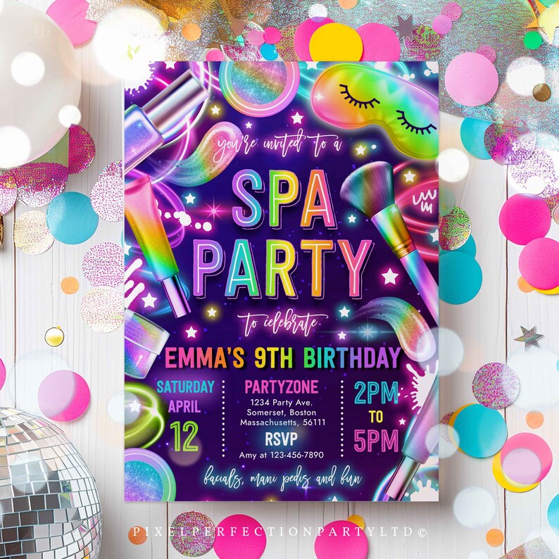 Puede incluir: Una invitaci&oacute;n morada con un dise&ntilde;o rosa ne&oacute;n, azul y verde para una fiesta de spa para celebrar el noveno cumplea&ntilde;os de Emma. La invitaci&oacute;n incluye detalles como la fecha, la hora y la ubicaci&oacute;n de la fiesta. Tambi&eacute;n menciona tratamientos faciales, manicura y pedicura, y diversi&oacute;n.