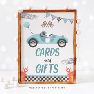 Raceautokaarten en -cadeaus Verjaardagsfeestbord Raceauto 2e verjaardag Opgroeien met twee snelle raceautofeestjes Twee snelle decor Instant Download E5