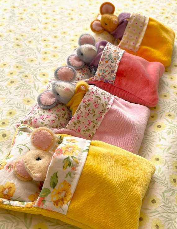 Tiny Toy Sleeping Bag Pattern – DIY Waldorf Doll & Small Toy Bedding. PDF Download