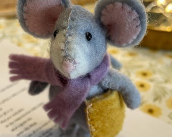 Whisper Mouse: English Felt Mouse PDF Sewing Pattern