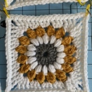 Sunflower Granny Square. Yellow Gray Granny Square.  Pattern Digital PDF. Fall Autumn Download Now - Crochet Pattern