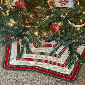 Christmas Tree Skirt. Red Green Off White Tree Skirt. Striped. Digital PDF Pattern. Beginner. Download Now - Crochet Pattern