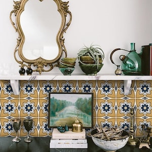 Quadrostyle Kitchen and Bathroom Splashback - Removable Vinyl Wallpaper - Sierra Ochre - Peel & Stick