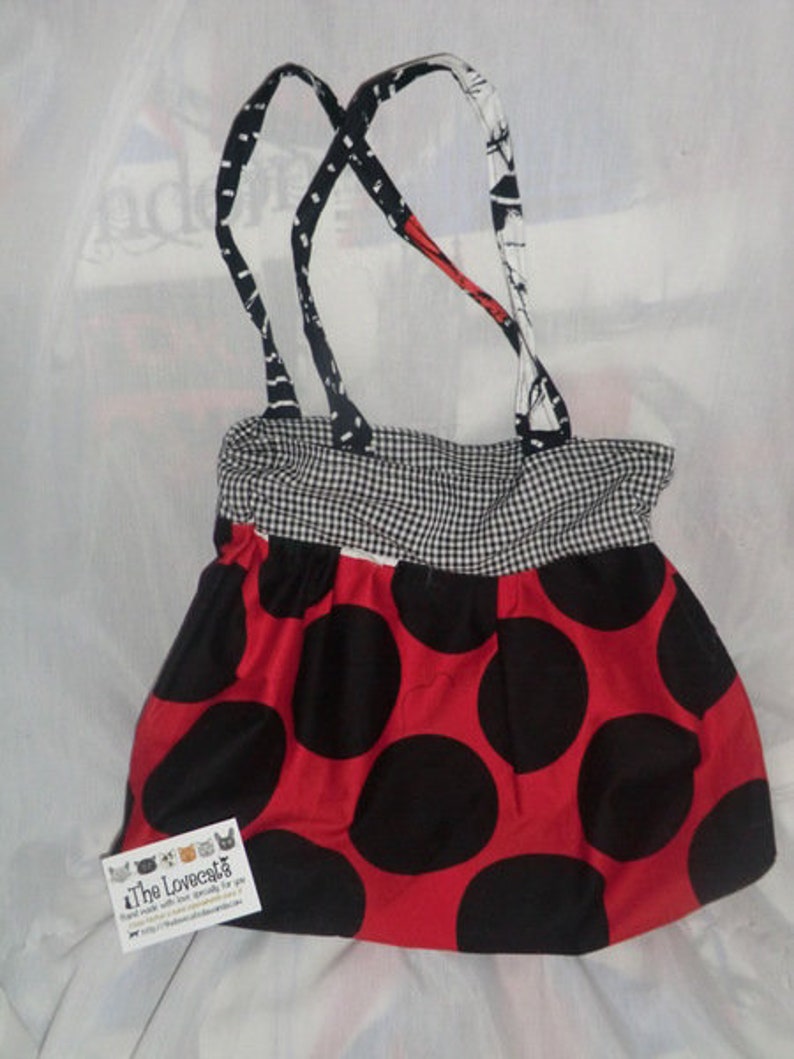 Bolso grande colgar negro y rojo REVERSIBLE imagen 4