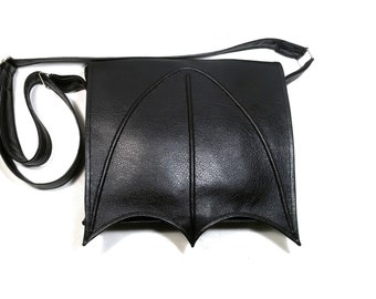 Black Faux leather bat wing bag, Gothic shoulder bat wing bag, crossbody bag, messenger bag, vegan bag, goth bat bag, alternative fashion