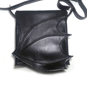 Crossbody bag, shoulder bag, vegan bag, dragon wing bag, bat wing bag, faux leather bag, everyday bag, dragon, black bag, goth bag, fantasy