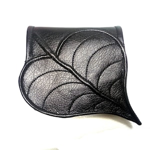 Cartera negra Leaf, Cartera de mujer, Cartera vegana, Cartera tipo acordeón, Piel sintética negra, Cartera Leaf, 3 ranuras para tarjetas, Cartera pequeña Leaf negra