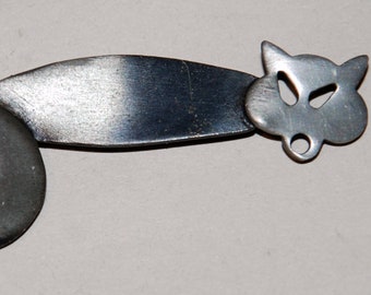 Vintage Mid Century Modern Cat or maybe Fox  Pin -- Free USA Shipping!