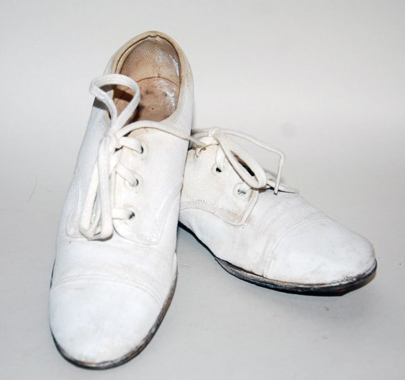 Vintage 1930s-'40s Era Child's White Canvas Oxford