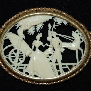 Vintage 1920s-'30s Era French Celluloid Cut-out Silhouette Brooch. -- Free USA Shipping!