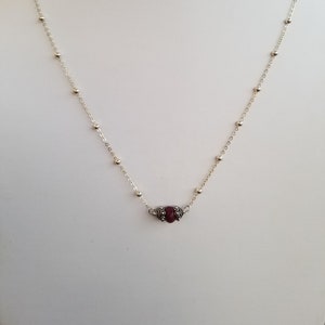 Pietra portafortuna di luglio, collana "Gem Drops" di rubino, collana di compleanno, collana di pietre preziose, gioielli di compleanno, collana di pietre portafortuna di luglio