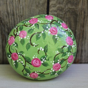 Hand-Painted Rose Garden Rock: Floral Garden Decor