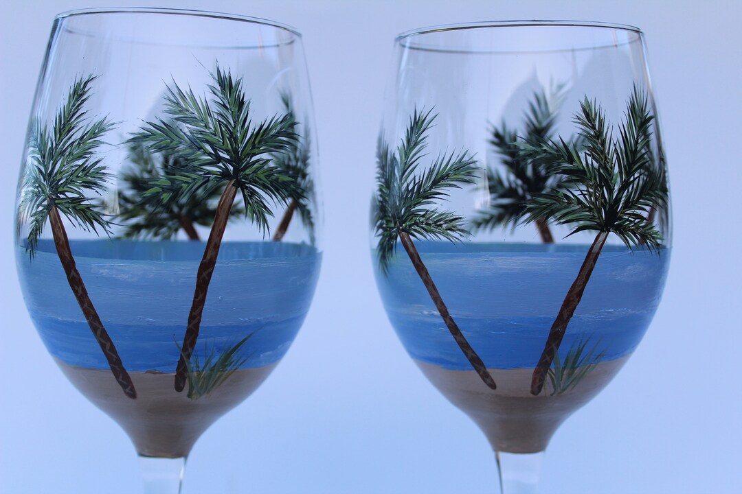 Set of 2, 20 Ounce Hand Painted Beach Scene Wine Glasses, Two