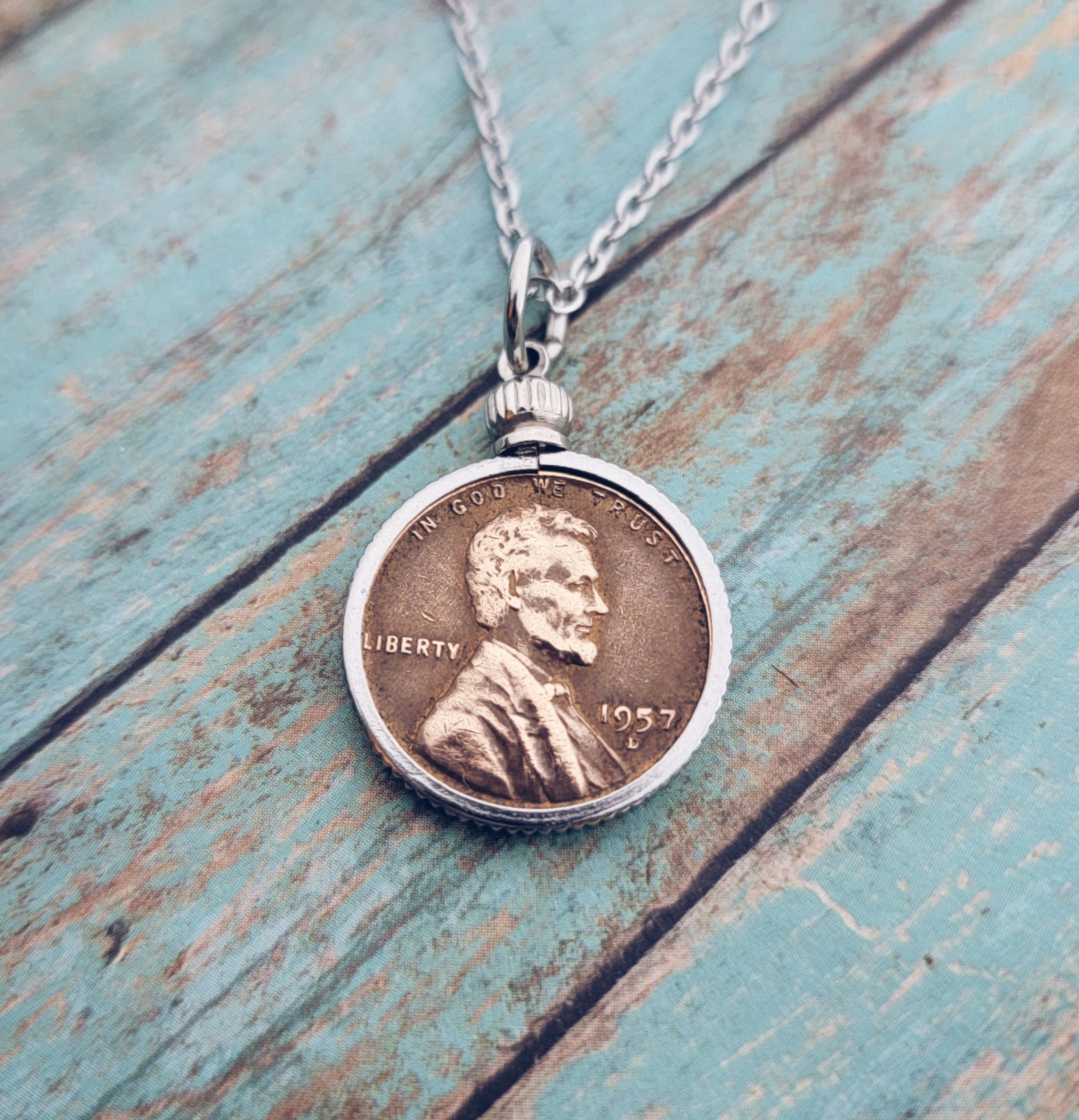 PRESSED PENNY PENDANT NECKLACE In Ocean Turquoise - Foto 6