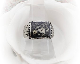 Men's Cremation Ring made with Ashes - Custom Memorial Ring -  Cremation Jewelry Stacking Rings - Pet Loss Memorial Ring - Men's Urn Ring