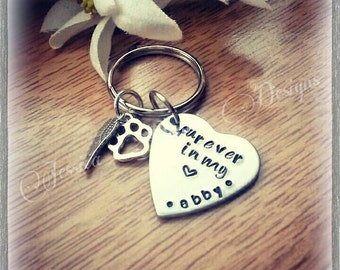 Furever in my heart Hand stamped Pet Loss keychain * Paw print * Angel wing * Heart Keychain * Keepsake* Personalized with pet&#39;s name