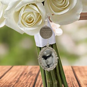 Benutzerdefinierte Hochzeitsstrauß Charm - doppelseitig Erinnerungsanhänger für Hochzeitsblumen - Erinnerungsstück für den personalisierbaren Hochzeitsstrauß