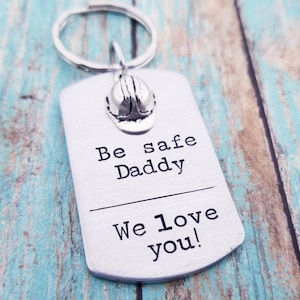 Ironworker Gift - Be Safe Daddy We love you Keychain Construction Worker Gift- Iron Worker Dad - Hard Hat Keychain -Logger Gift Steel Worker