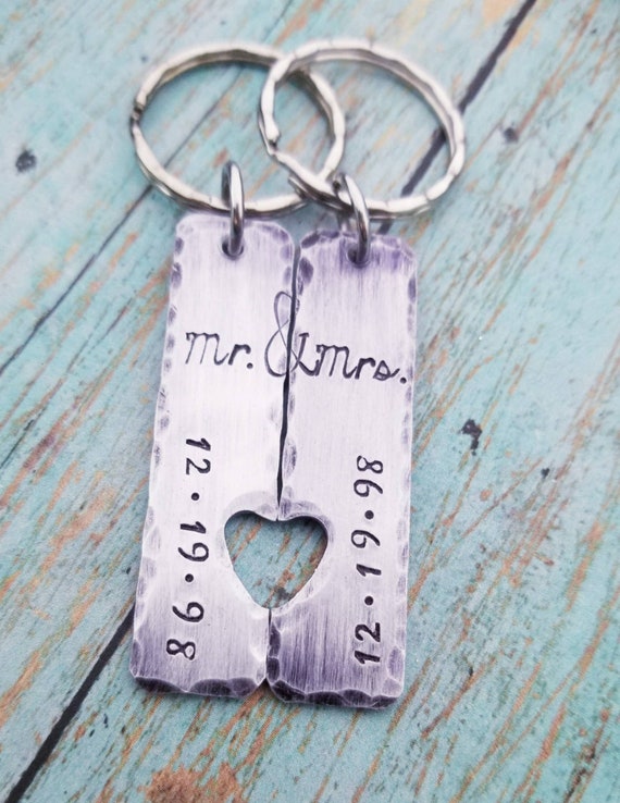 Rustic Mr. Mrs. Bride Groom Keychain Set of 2 Wedding Gift Bridal Shower Gift Bride Groom Save the Date Anniversary Gift Etsy UK