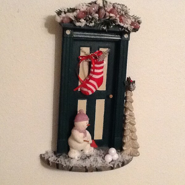 Frosty the snowman decor, Snowman decor, Unique Christmas scene, Christmas wall decor, snowman decoration