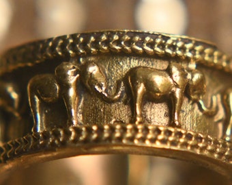 Elephant ring made of brass, cute trinket, craftsmanship for your finger