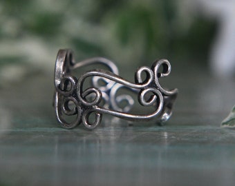 Floral ring, elven trinket, craftsmanship for your finger, adjustable NV