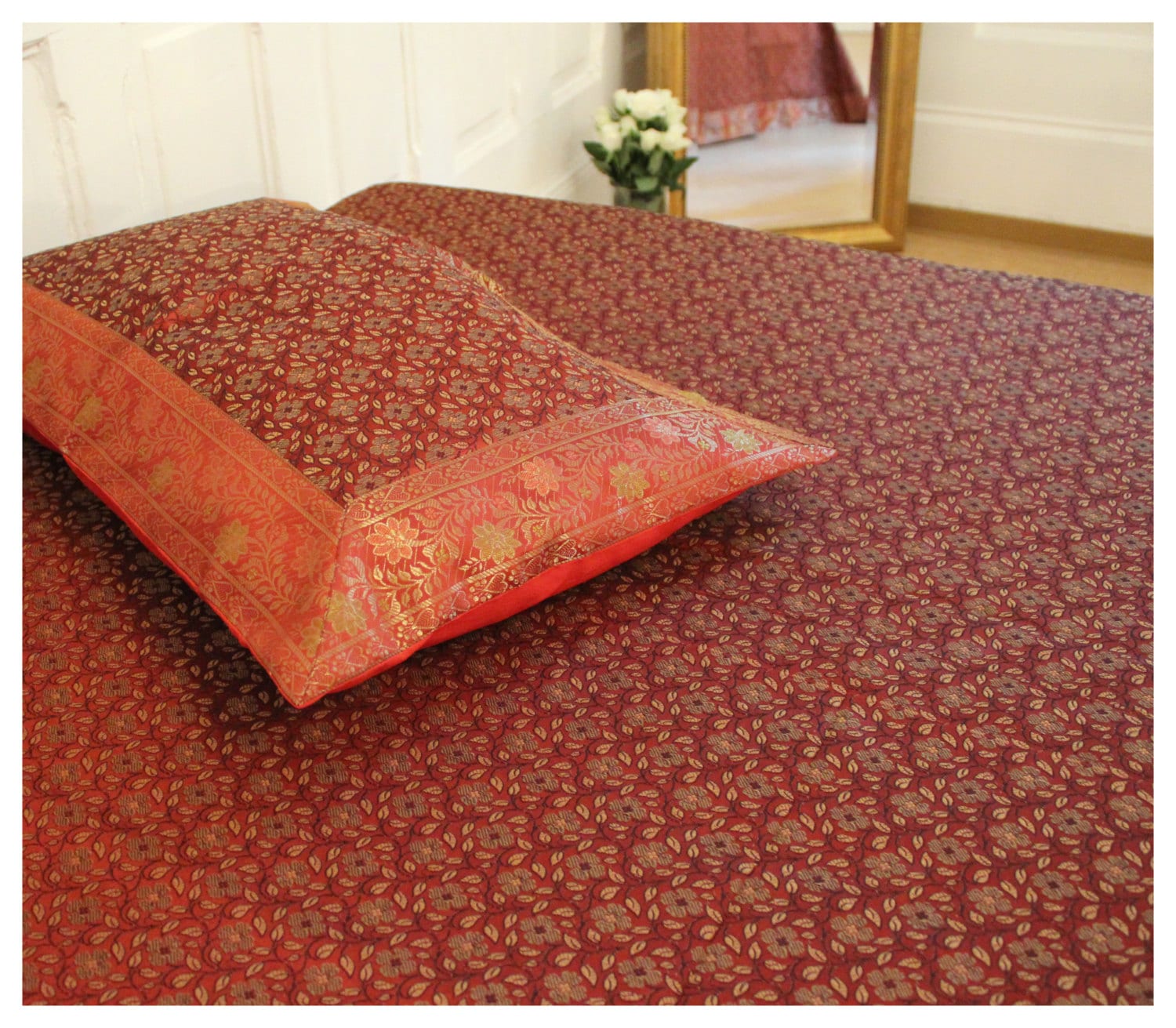 Couette, Oreiller Et Dessus De Lit Design Indien Pour La Chambre