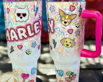 Vaso de 40 oz personalizado Stanley Cup con cachorros preppy rosados, diseño personalizado y patrón, taza de viaje, regalo