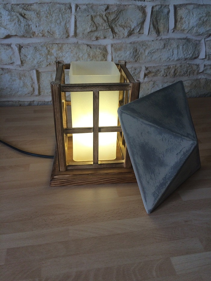 Wooden lantern cheap table lamp