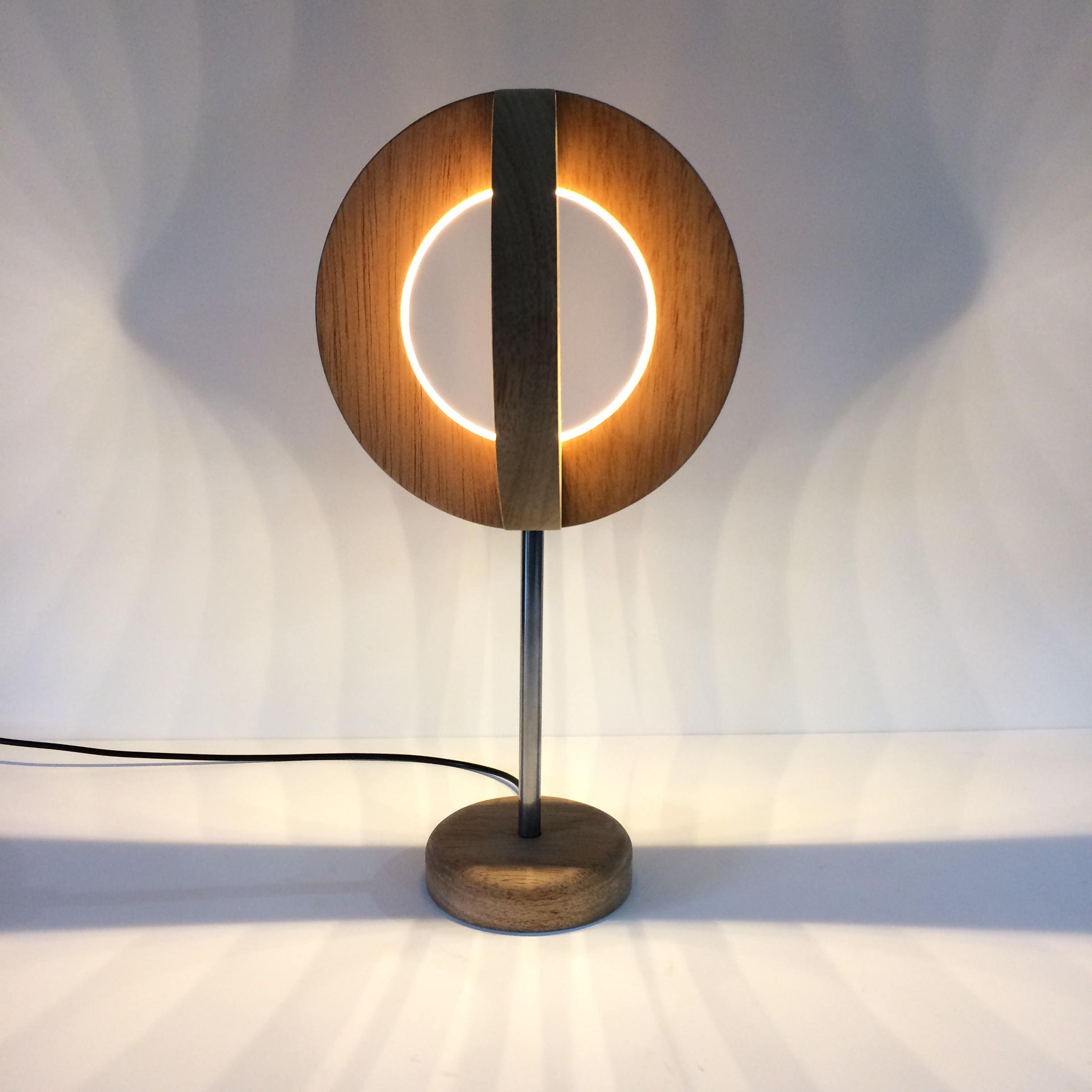 lampe de table en bois led lamp desk modern light round circular wooden sphere minimalist designer lamp