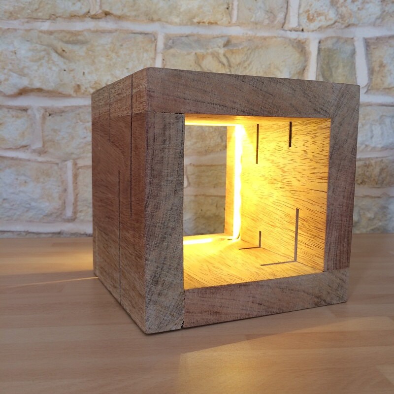 Lampe de Table, Lampe Bureau, Lumière Moderne, Cube, Peu Commune. Cadeau Bureau