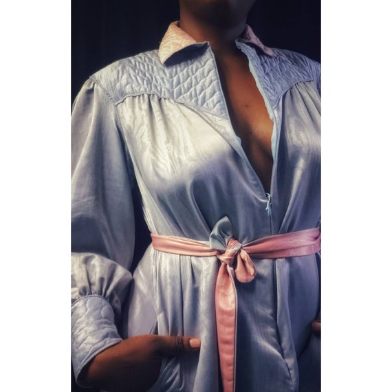 1970s Fashion - Bishop Sleeve Blouse - Silky Quilt