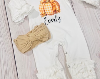 Baby girl pumpkin outfit, Halloween romper, personalized Halloween romper, thanksgiving romper, Fall baby girl gift