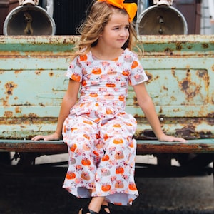 Girls pumpkin romper, wide leg romper, girls wide leg jumpsuit, fall pumpkin romper, Halloween romper, girls fall romper, girls romper